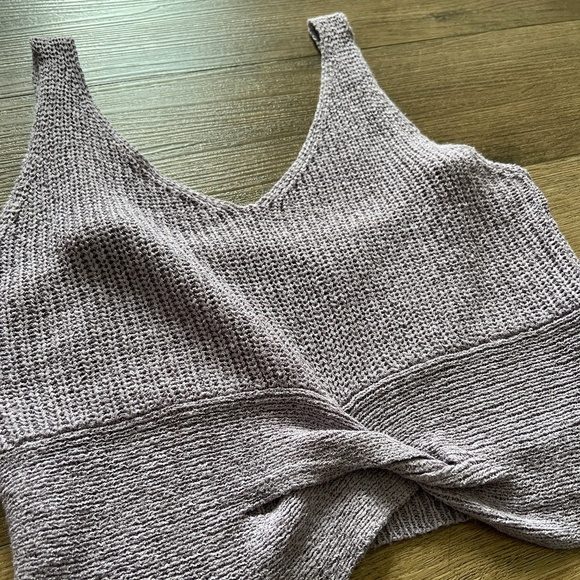 Cest Moi Crochet / Knit Top - Picture 5 of 8